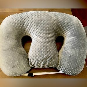 Twin Z Pillow with extra pillow case